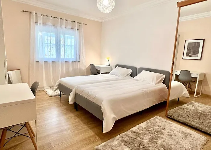 Casa Cabo Avelar T4 - דירה